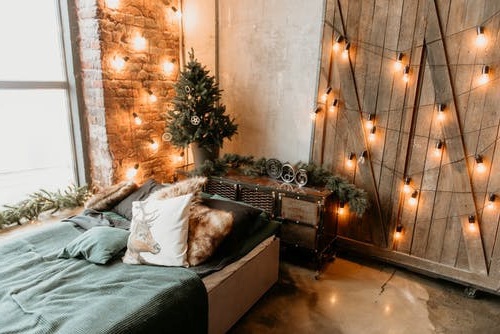 Tips for Decorating Your Small Bedroom This Season