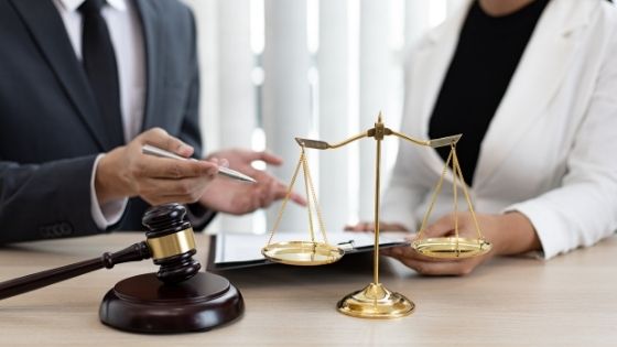 7 Tips to Help You Choose the Right Lawyer For You