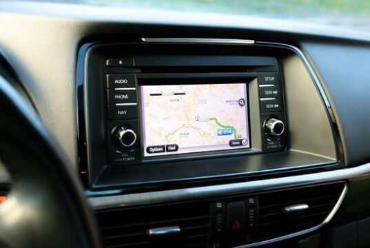 5 Reasons to Purchase A GPS for Your Next Roadtrip