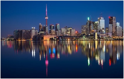 Travelers Guide to Toronto for First Time Visitors